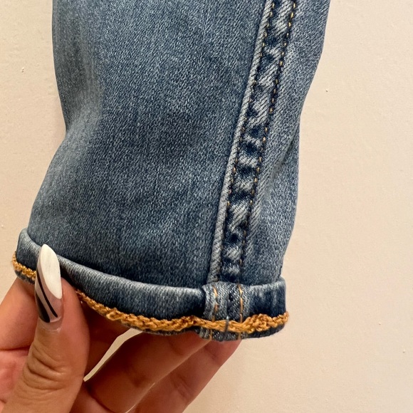 Hollister High-rise Ripped Light Wash Jean Jeggings - Picture 7 of 7